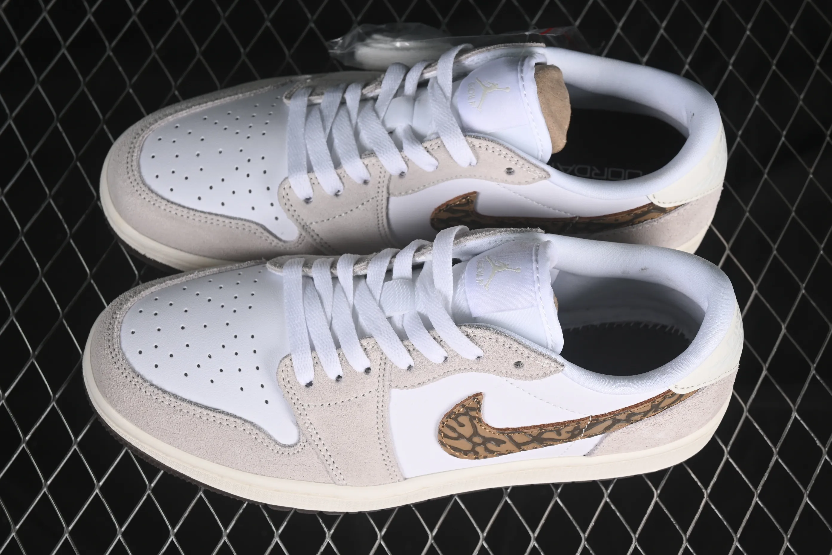 All categories Air Jordan Jordan series basketball shoes Air Jordan 1 Low Air Jordan 1 Low Golf AJ1 Joe 1 new golf version white gray gold color DD9315-116